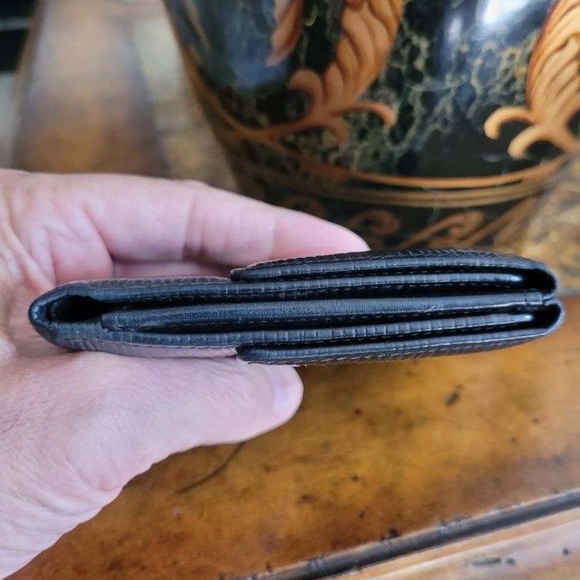 Louis Vuitton Epi wallet - Picture 5 of 12